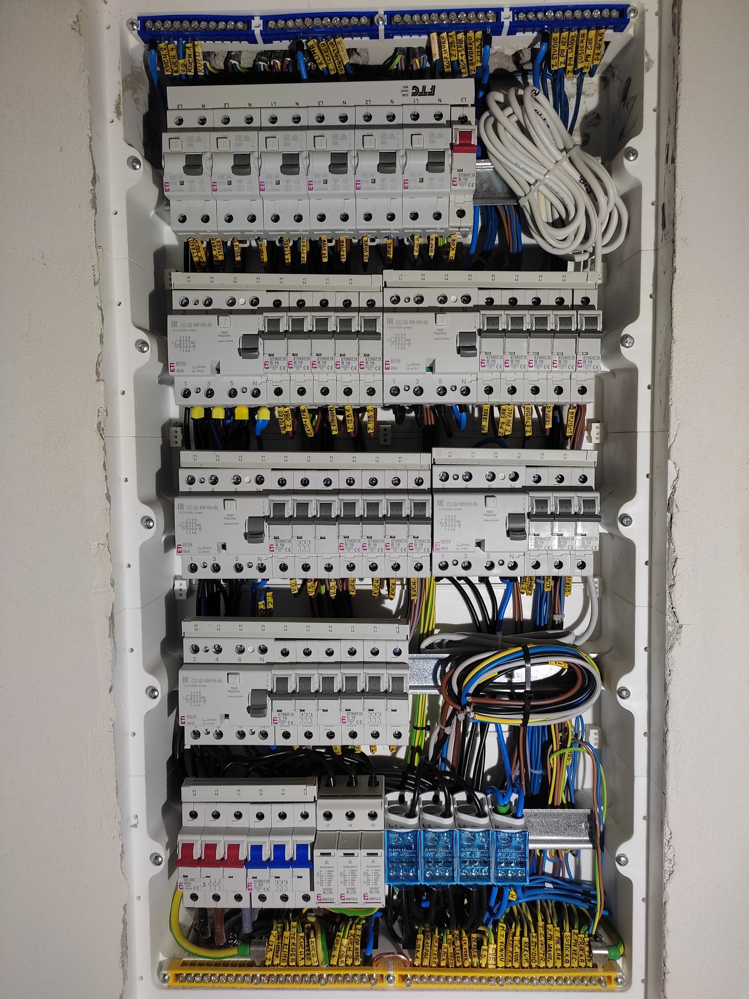Realizácia firmy ELEKTOMA elektroinštalácie - Tomáš Micheľ – Elektrikári – Kľušov