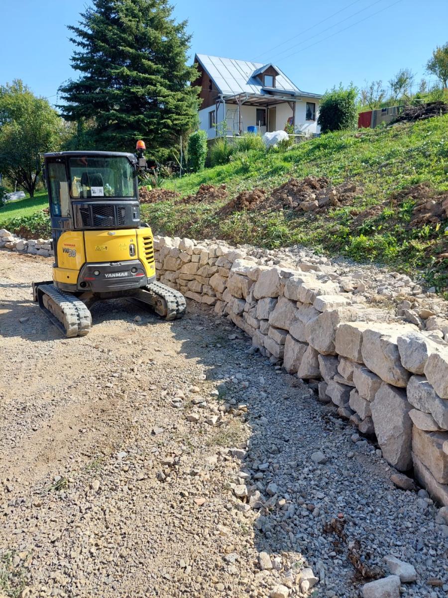 Realizácia firmy JR výkopové práce – Výkopové práce / bagrista – Trenčín