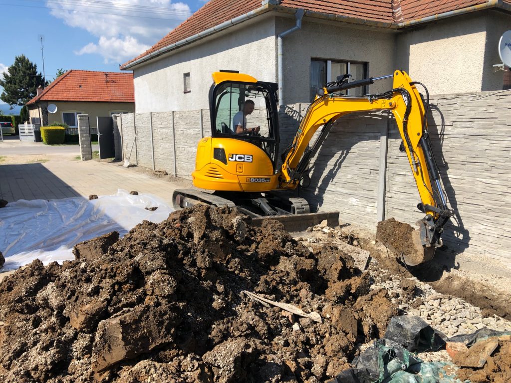 Realizácia firmy BeBi stav – Výkopové práce / bagrista – Jacovce