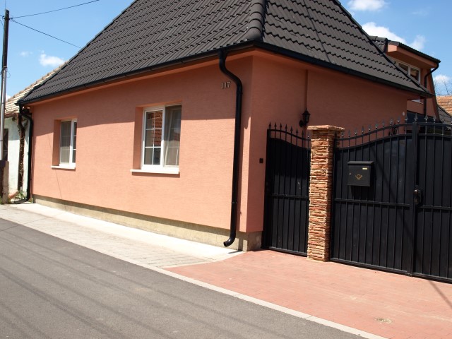 Realizácia firmy FASÁDNE ŠTÚDIO – Fasády a zateplenie domov – Leopoldov
