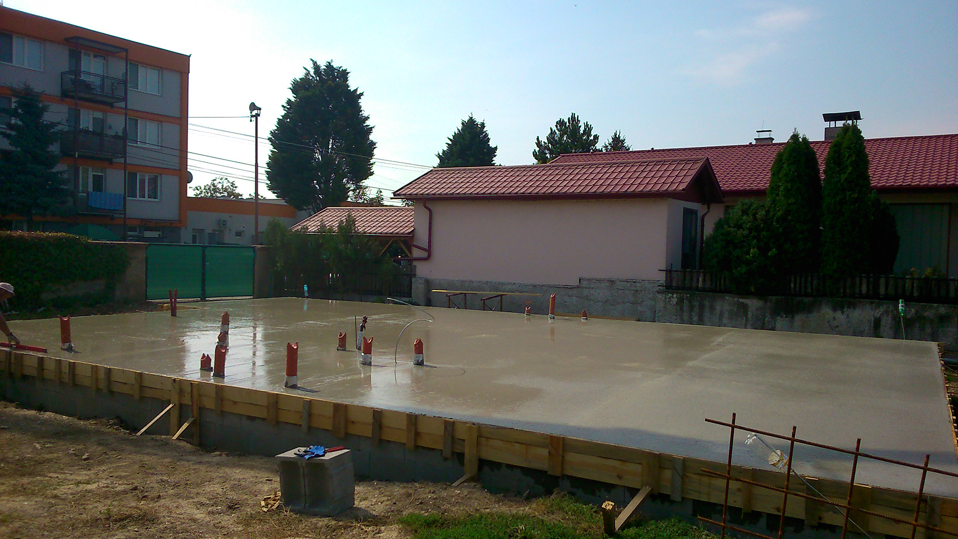 Realizácia firmy REMU betónové ploty – Fasády a zateplenie domov – Pusté Úľany