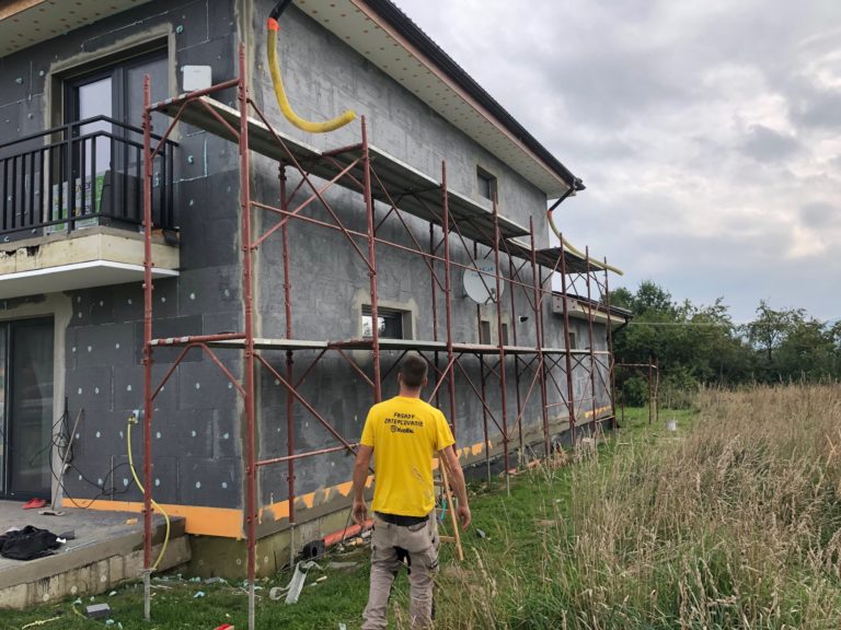 Realizácia firmy KvoBal s. r. o. - Stavebné práce, fasády a rekonštrukcie – Fasády a zateplenie domov – Trenčín