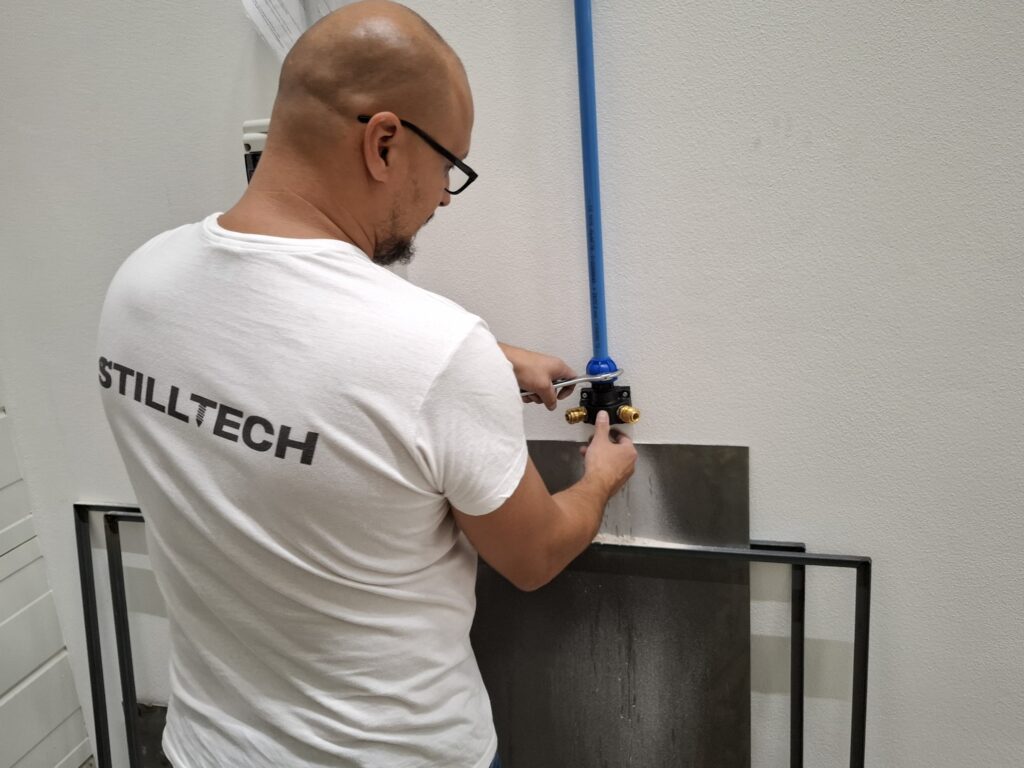 Realizácia firmy STILLTECH, s. r. o. – Nábytok na mieru a montáž nábytku – Ružindol