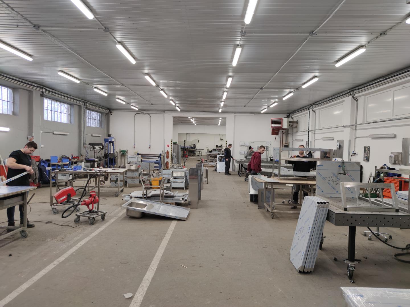 Realizácia firmy INOX PROFI s.r.o. – Nábytok na mieru a montáž nábytku – Horná Streda