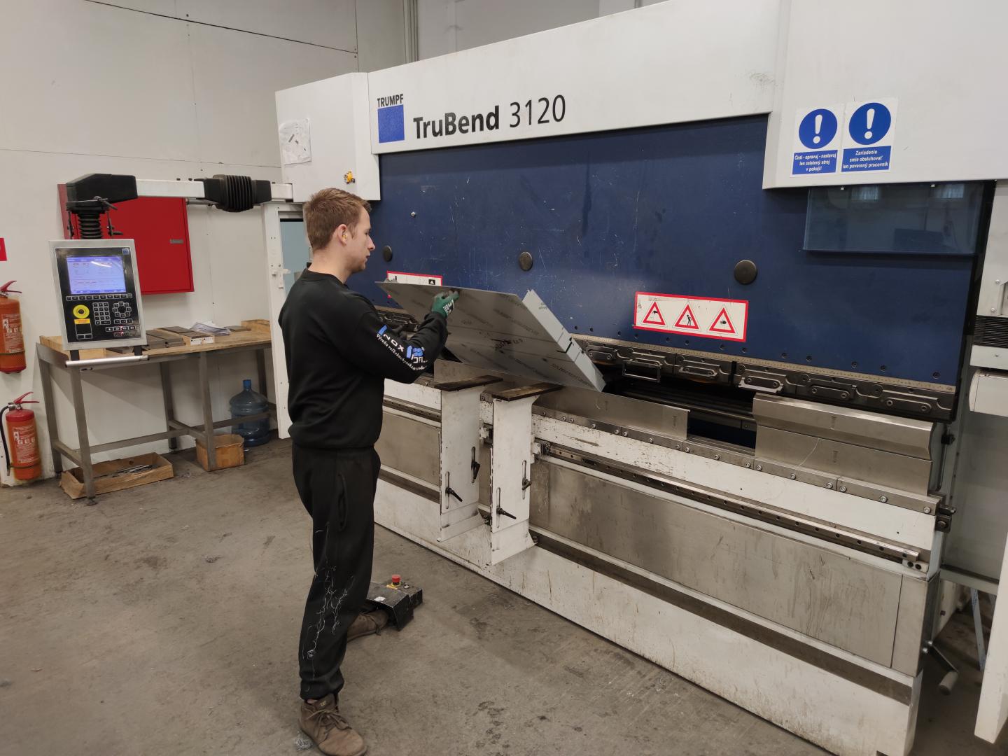 Realizácia firmy INOX PROFI s.r.o. – Nábytok na mieru a montáž nábytku – Horná Streda