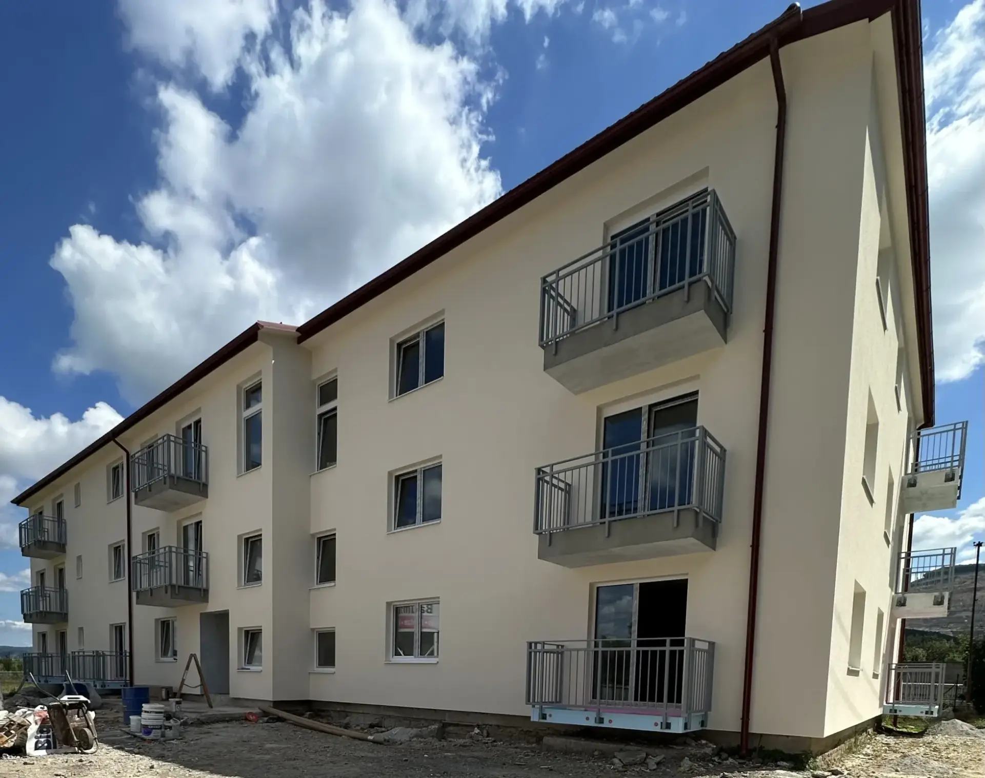 Realizácia firmy Profiokná - Okná, dvere, vonkajšie žalúzie – Ploty a brány – Považská Bystrica