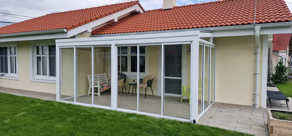 Realizácia firmy Bendík ALU System s.r.o. – Oddychové zóny a terasy – Holíč