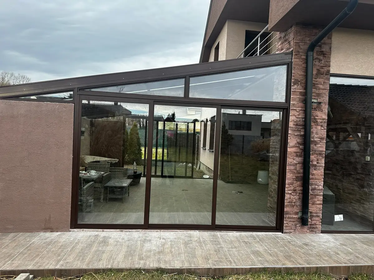 Realizácia firmy Wortec Glass s.r.o. – Oddychové zóny a terasy – Holíč