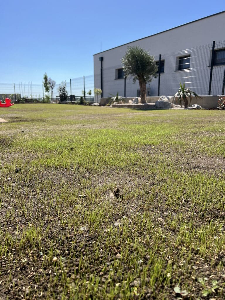 Realizácia firmy Realizácie záhrad, zavlažovacie systémy, verejná zeleň - UniGarden – Záhradný a krajinný dizajn – Nitra