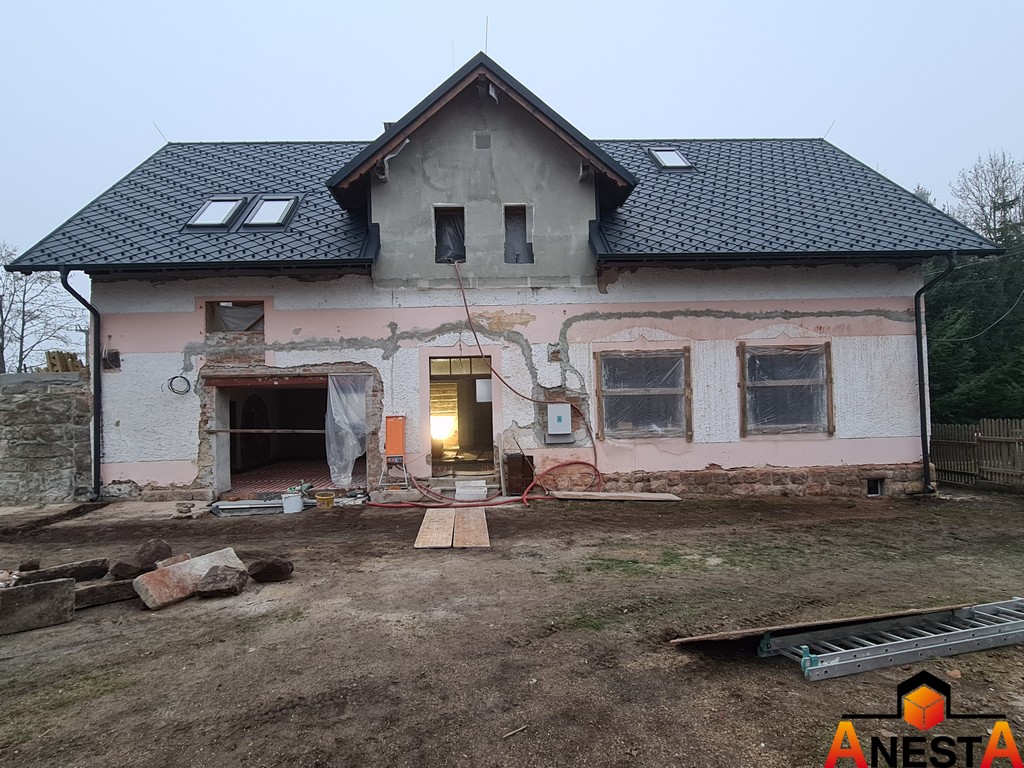 Realizace firmy Anesta s.r.o. – Fasády a zateplení domů – Praha-Dolní Počernice