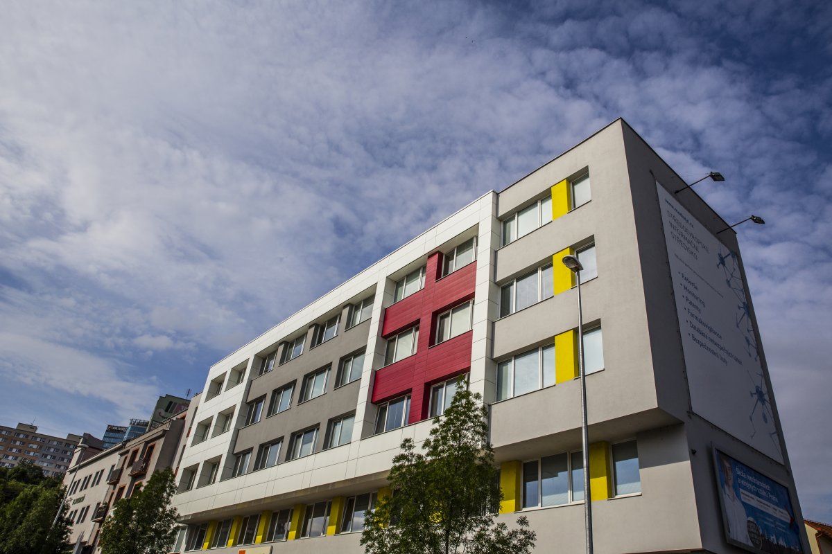 Realizace firmy BELSTAV CZ, s.r.o. – Fasády a zateplení domů – Praha 14
