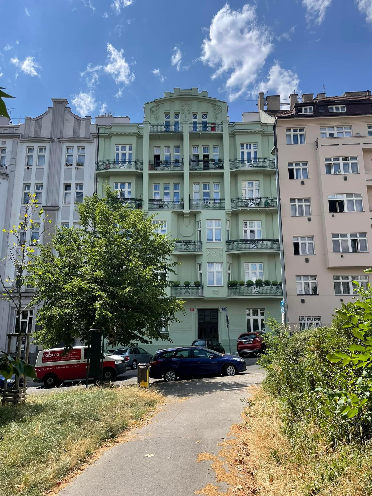 Realizace firmy Trango s.r.o. – Fasády a zateplení domů – Praha 11-Chodov