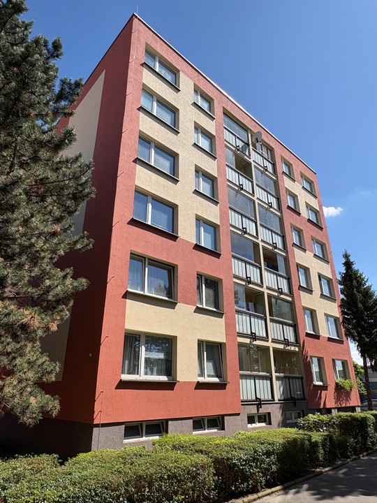 Realizace firmy PRAGOTHERM – Fasády a zateplení domů – Praha 8
