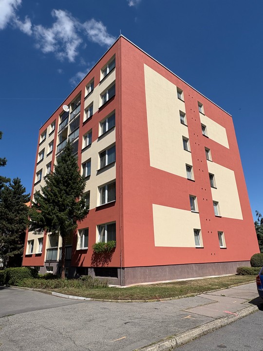 Realizace firmy PRAGOTHERM – Fasády a zateplení domů – Praha 8