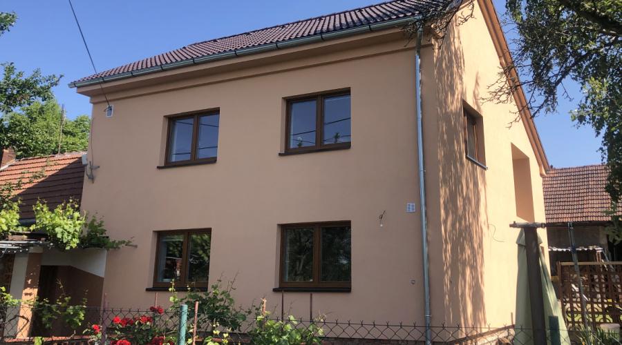 Realizace firmy BJ-STAV – Fasády a zateplení domů – Čestlice