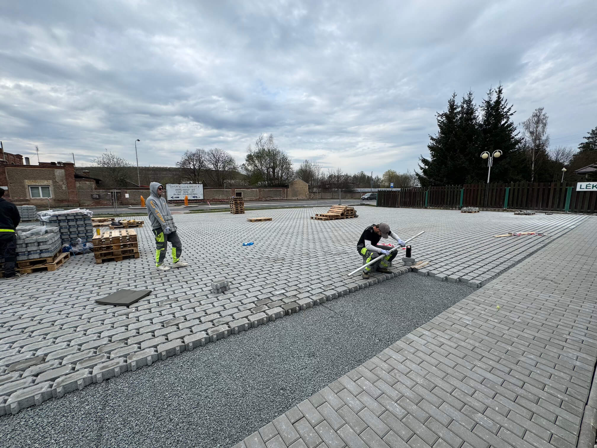 Realizace firmy LUKEŠ CONSTRUCTION s.r.o. – Zahradní a krajinný design – Chrást u Plzně