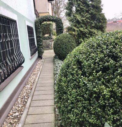 Realizace firmy Zahrady Chára – Zahradní a krajinný design – Karlovy Vary
