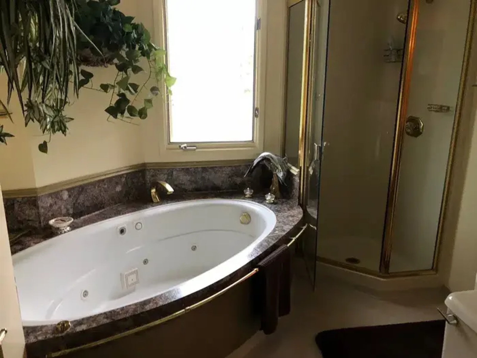 Deals Bed and Breakfast Inn