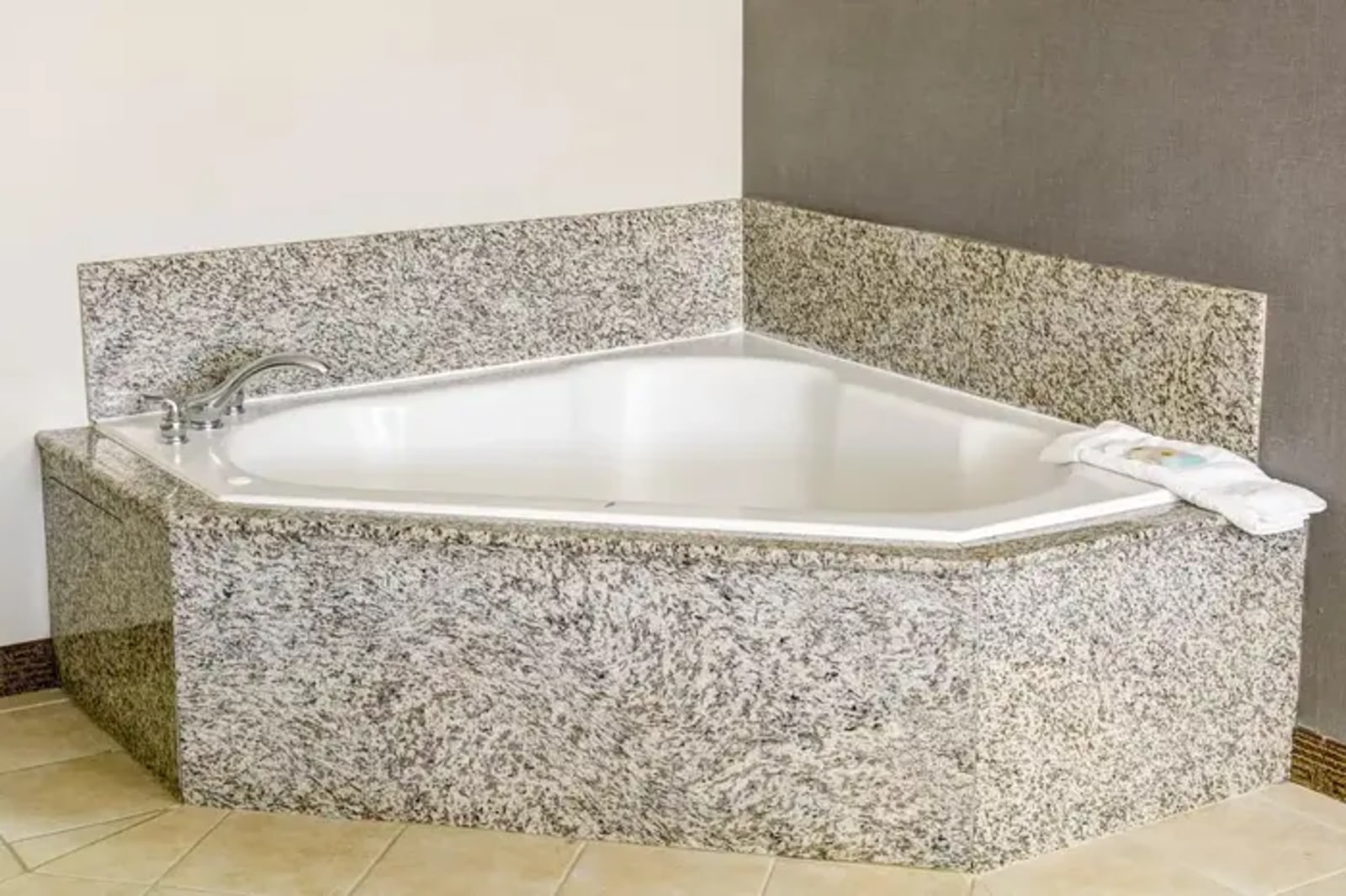 Comfort Inn & Suites Near Universal N