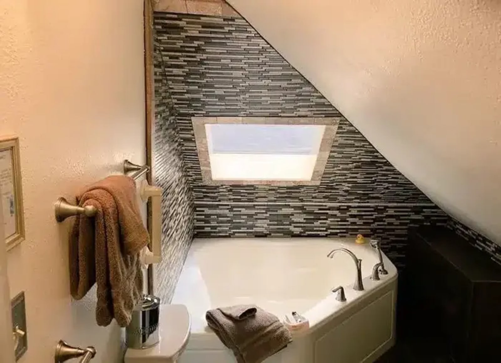 Holden House 1902 Bed & Breakfast Inn