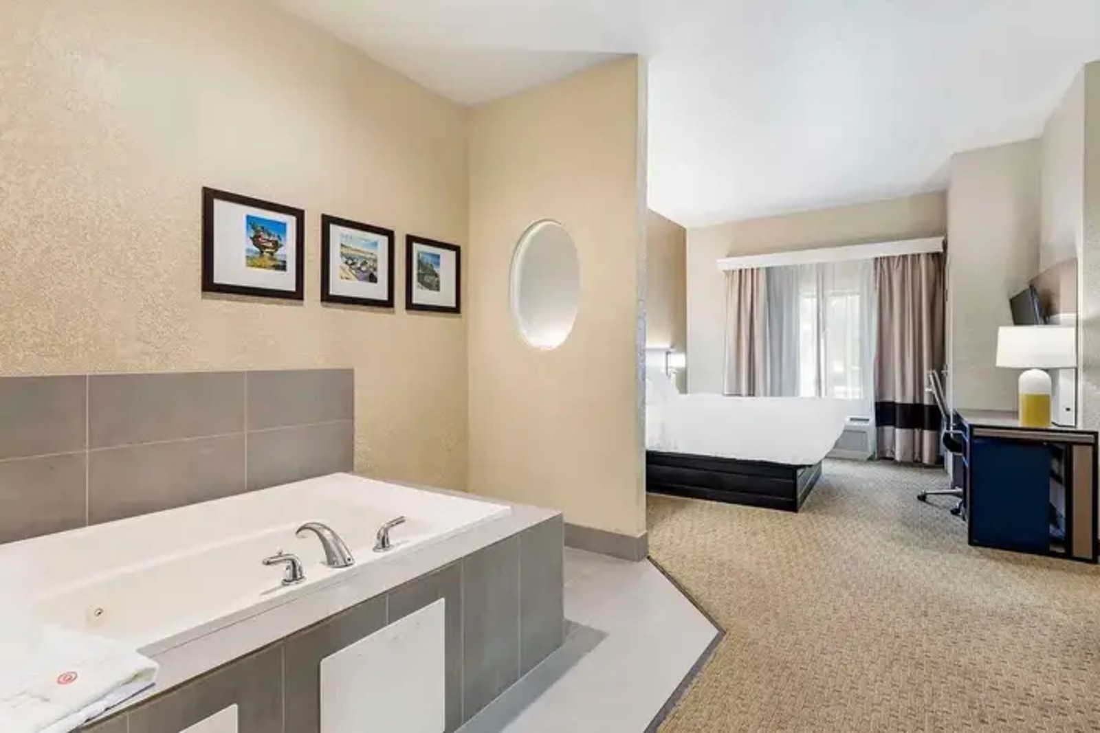 Comfort Suites Merrillville Near US 30