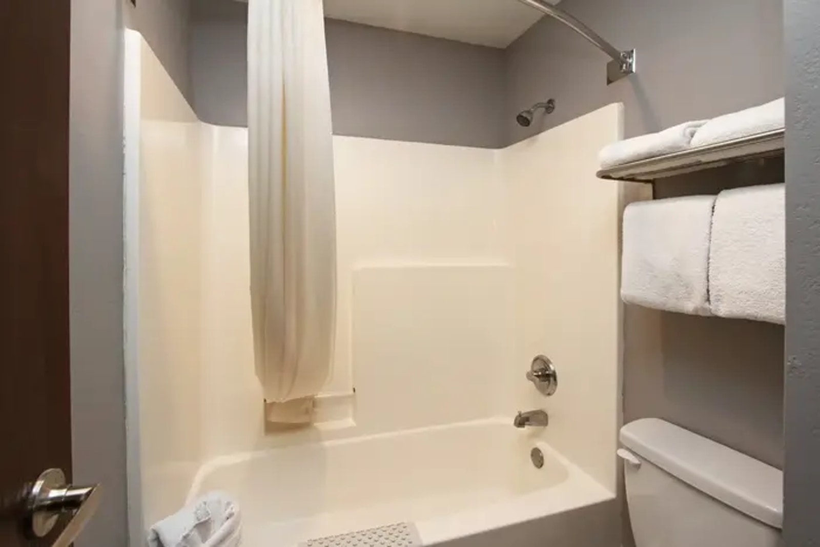 New Victorian Inn & Suites Sioux City