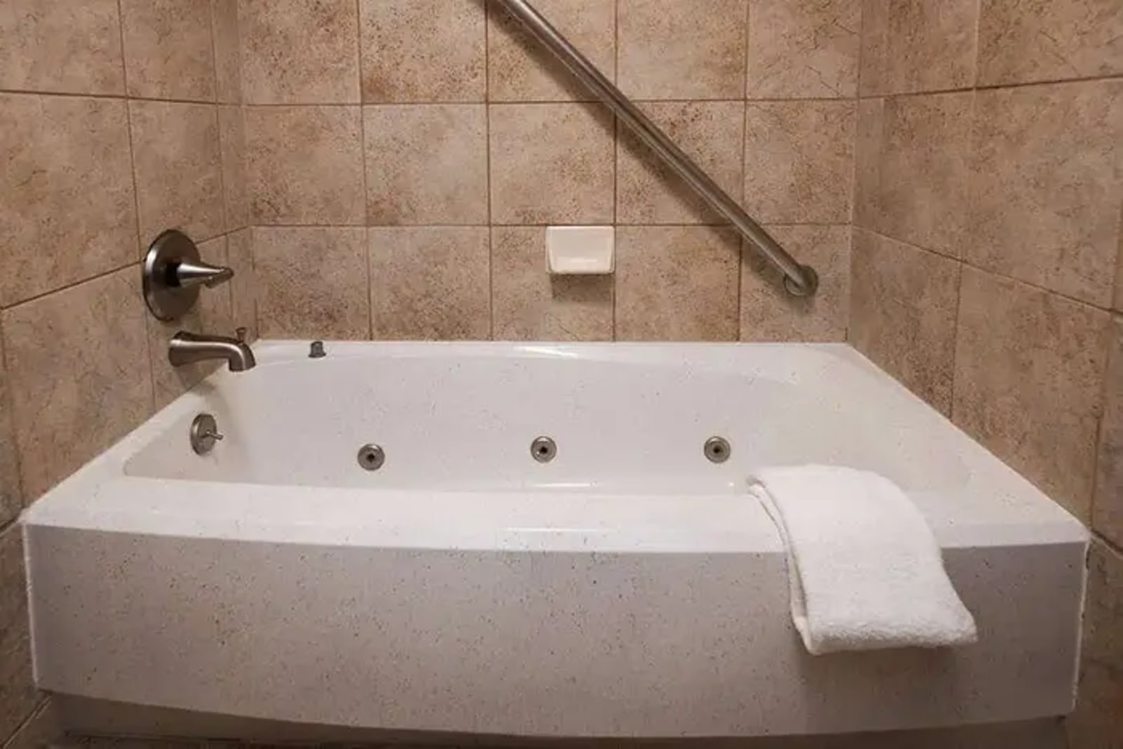 Endeavor Inn & Suites, Trademark Collection