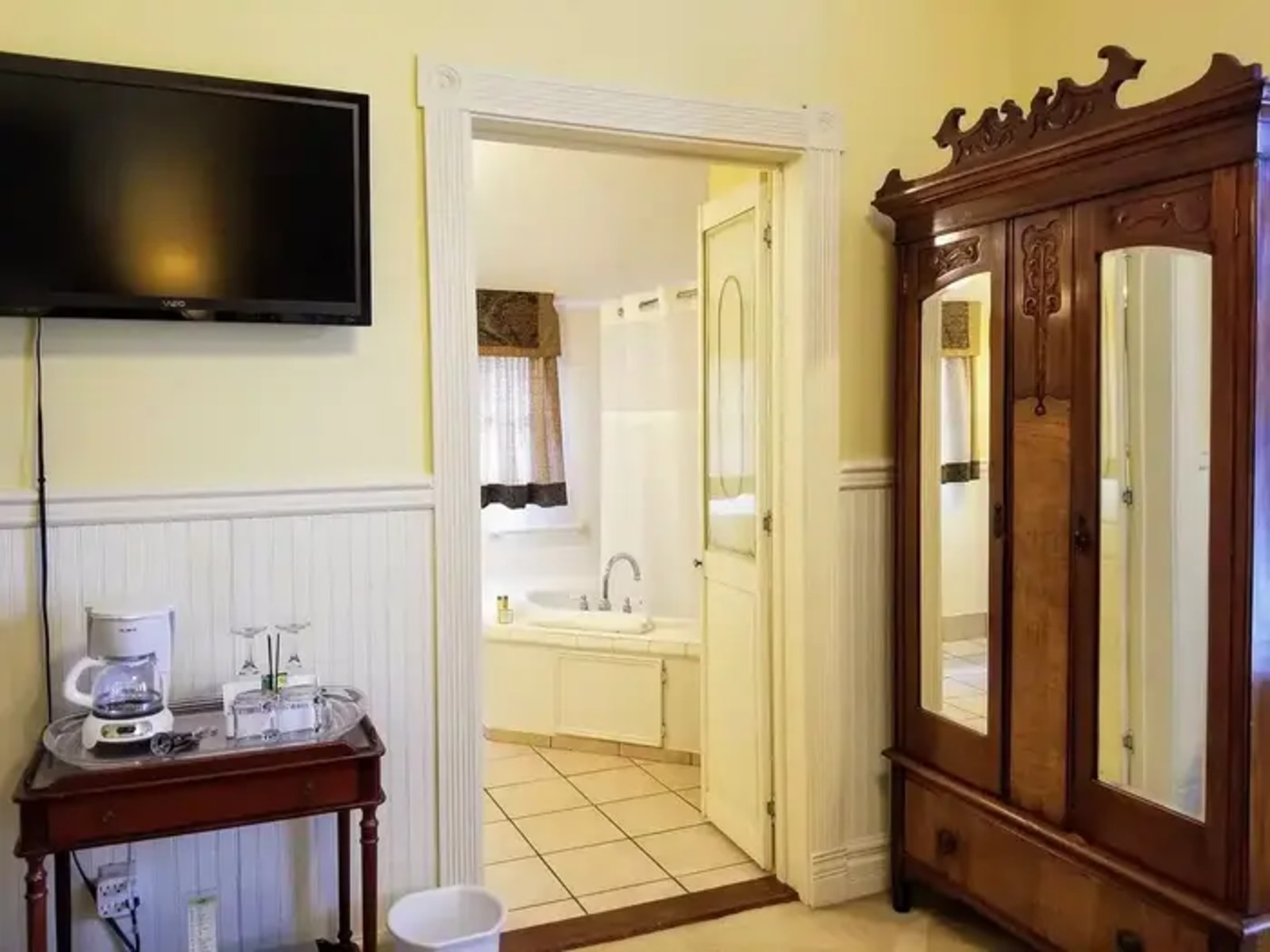 Queen Anne Bed & Breakfast