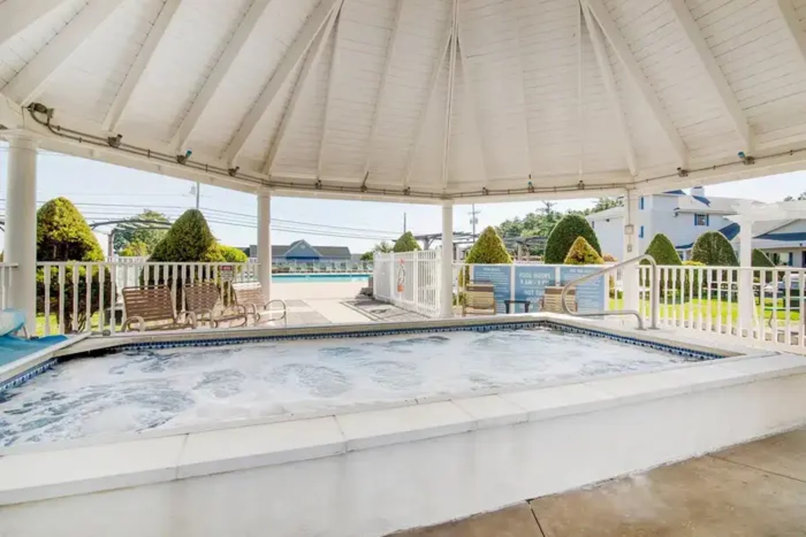 Ogunquit Hotel & Suites