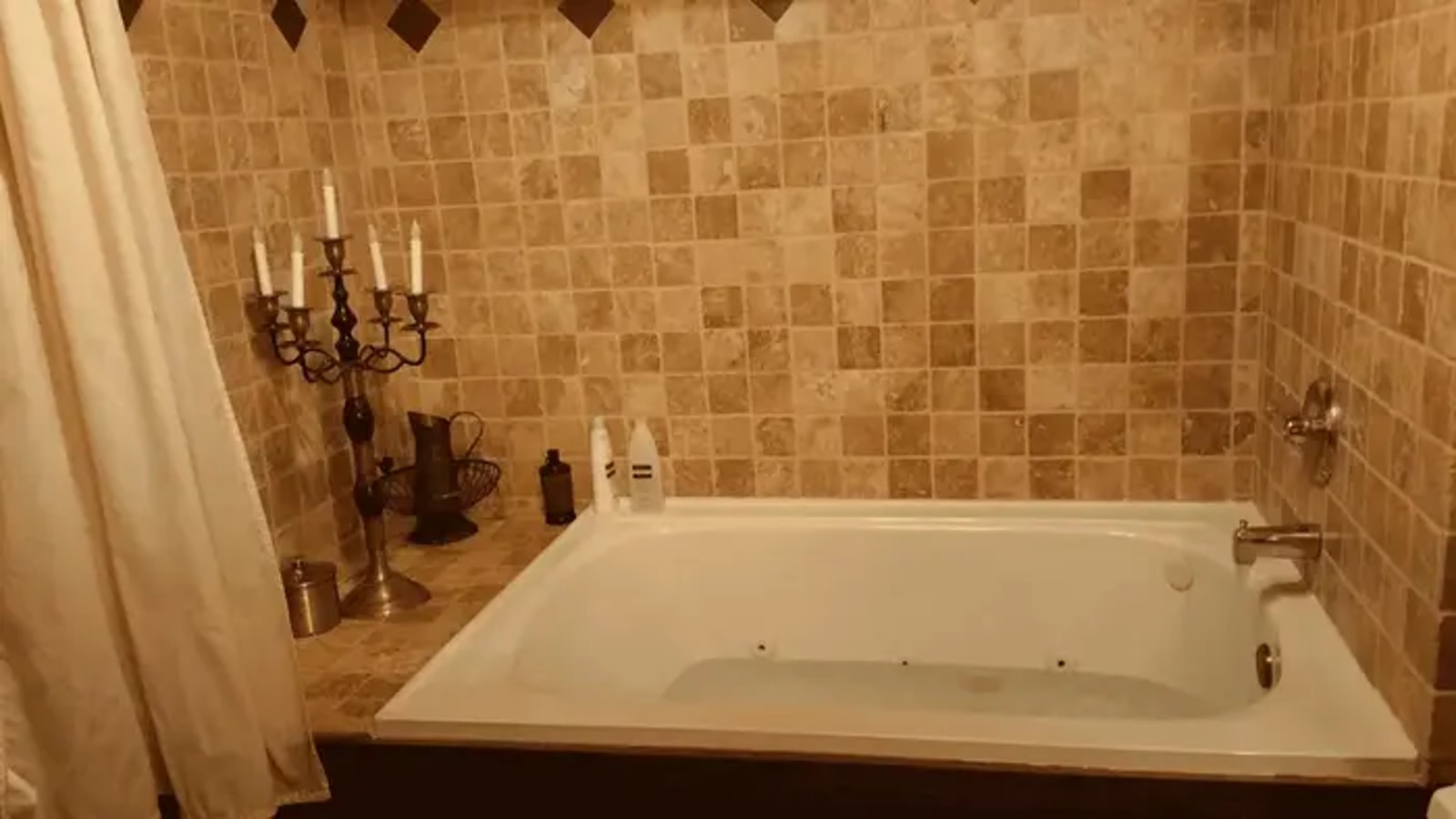 Nicolin Mansion Bed & Breakfast