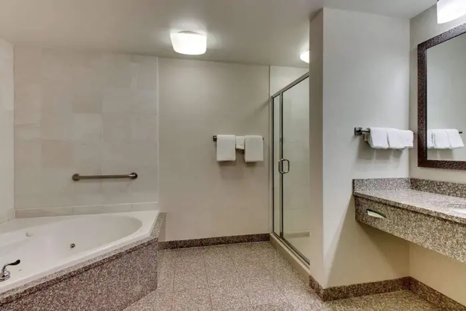 Drury Inn & Suites Meridian