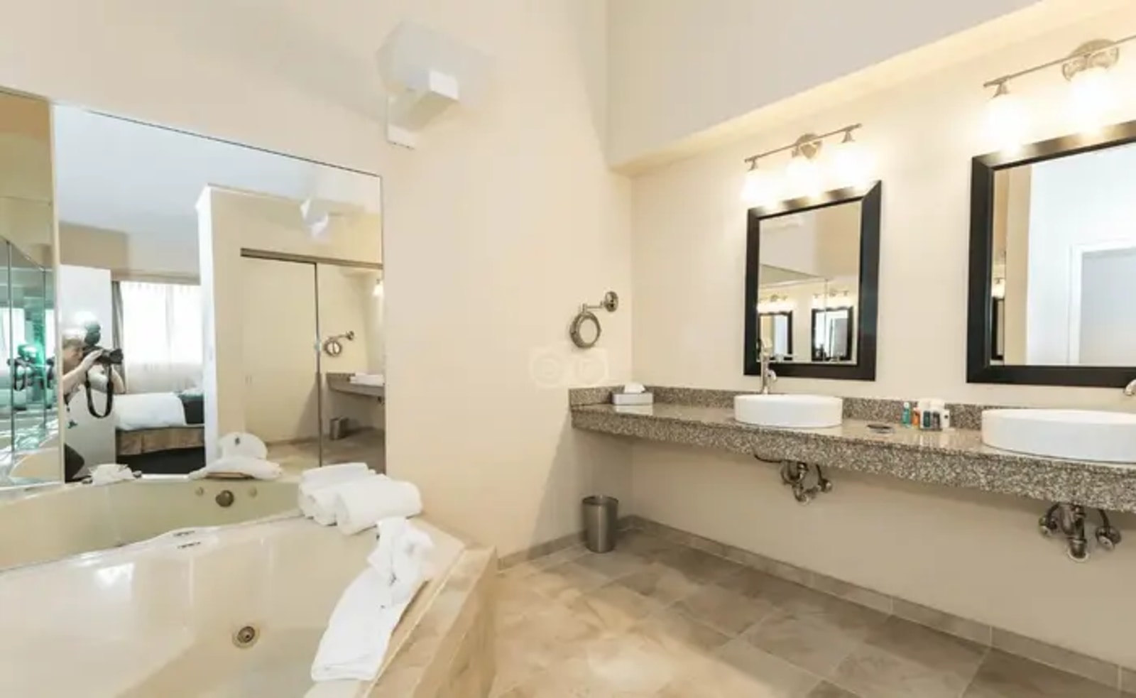 Thousand Hills Resort Hotel