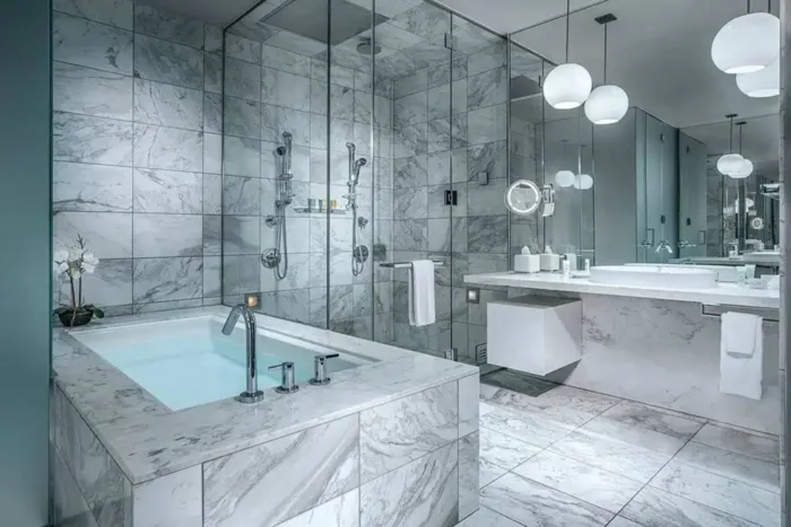 Palms Place Hotel And Spa
