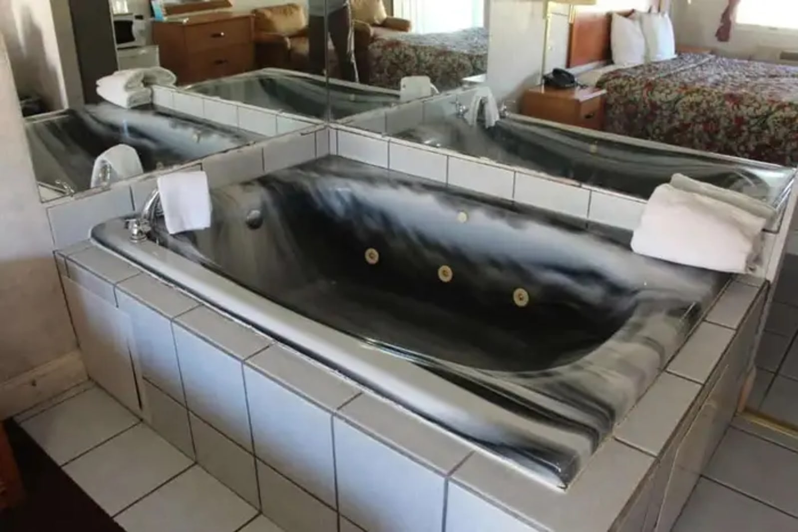 Highlander Motor Inn