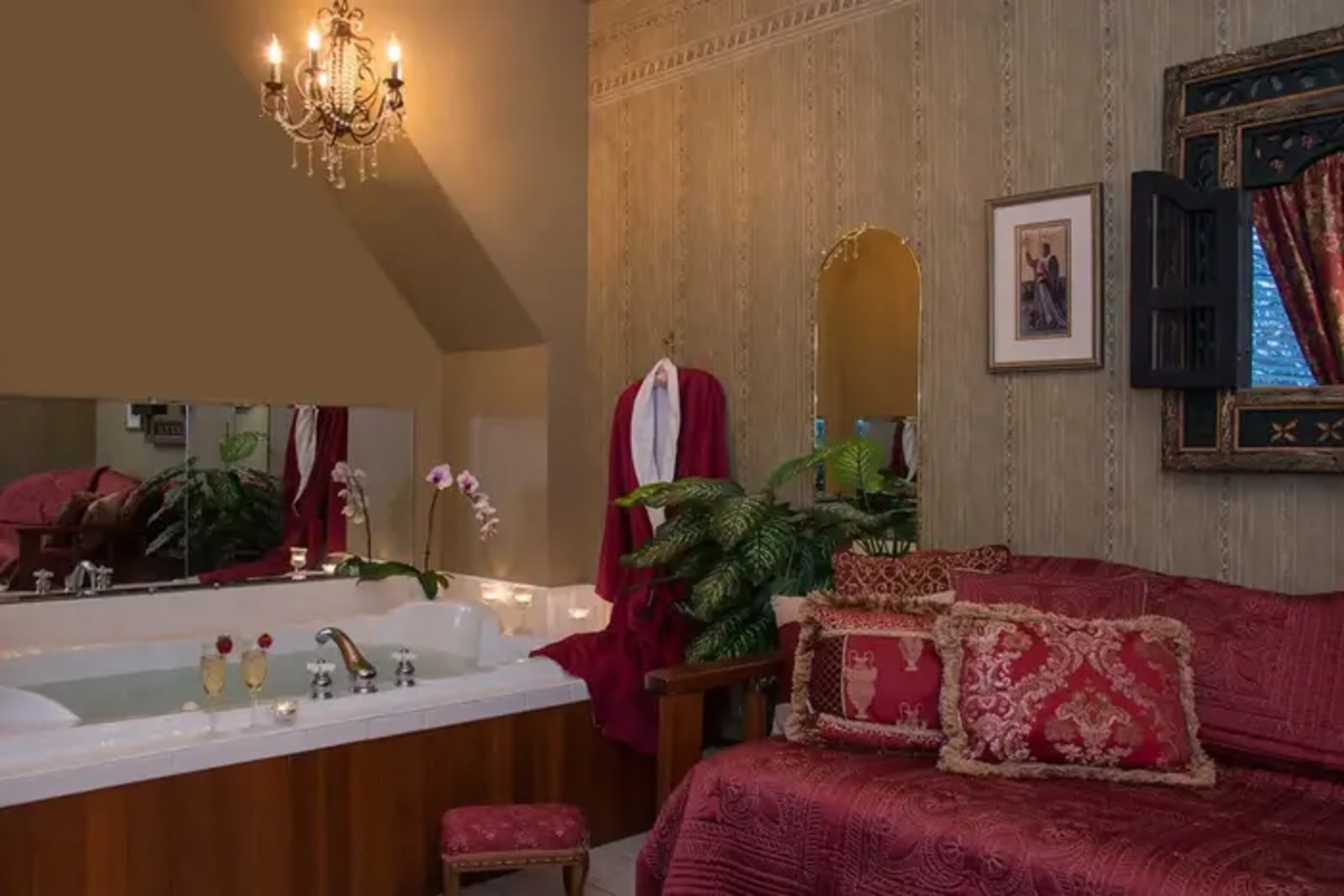 Sutherland House Victorian Bed & Breakfast