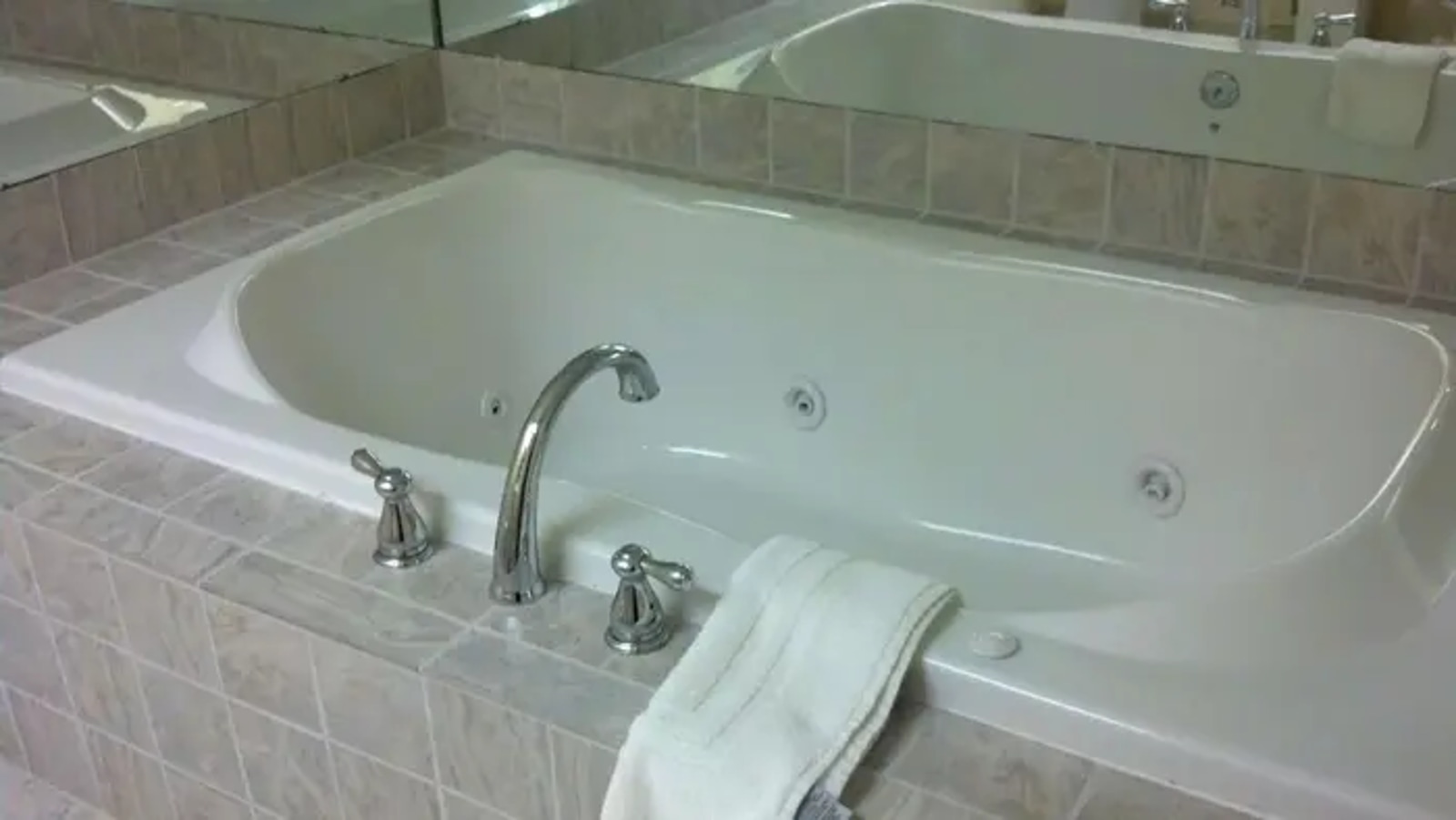 Bonnie Castle Resort & Marina