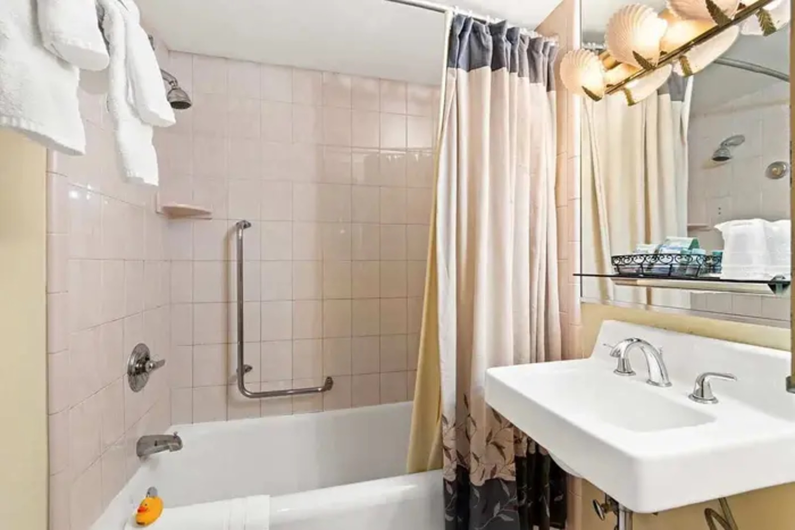 Genetti Hotel, SureStay Collection By Best