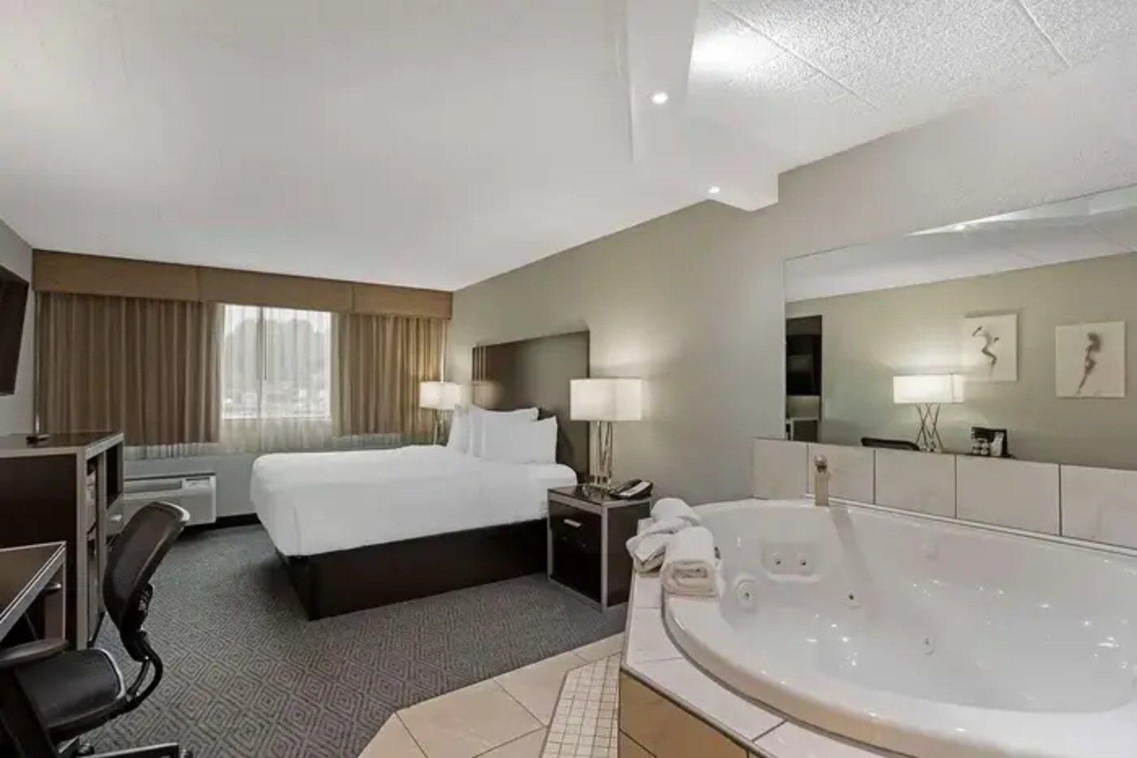 Best Western Plus Reading Inn & Suites