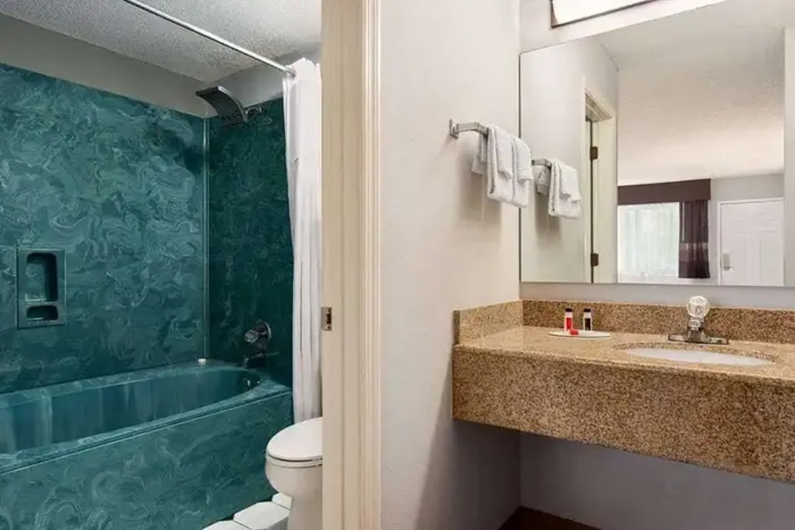 Days Inn by Wyndham Anderson