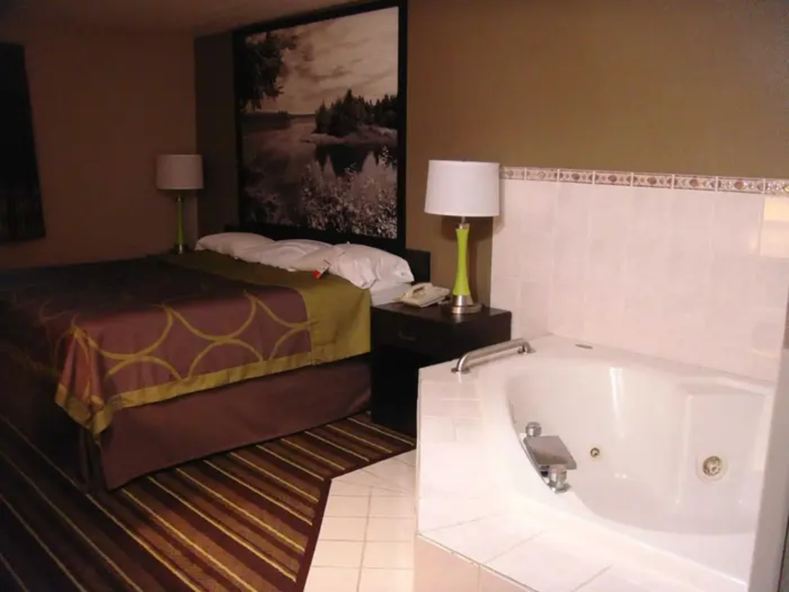 Super 8 by Wyndham Brookings