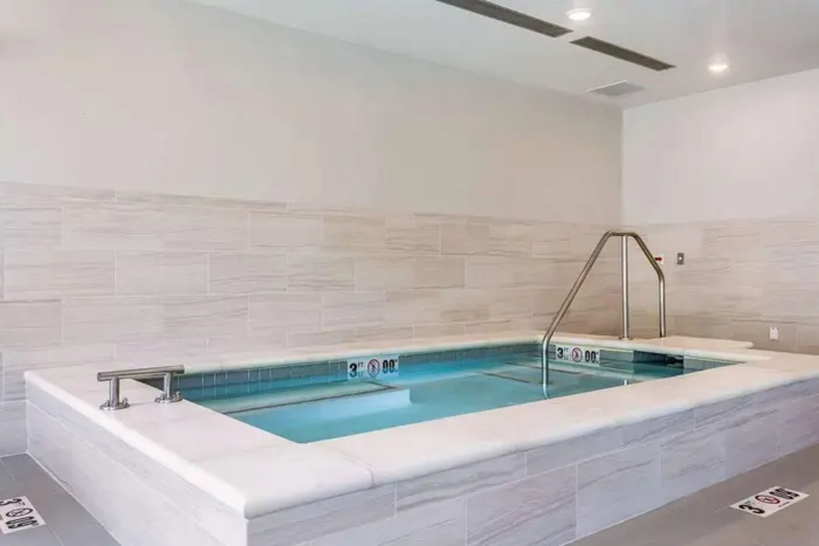 Comfort Inn & Suites Salt Lake City Airport