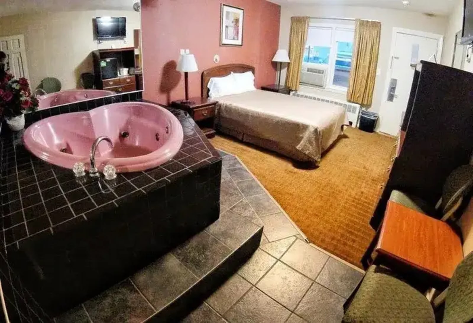 Red Carpet Inn West Springfield