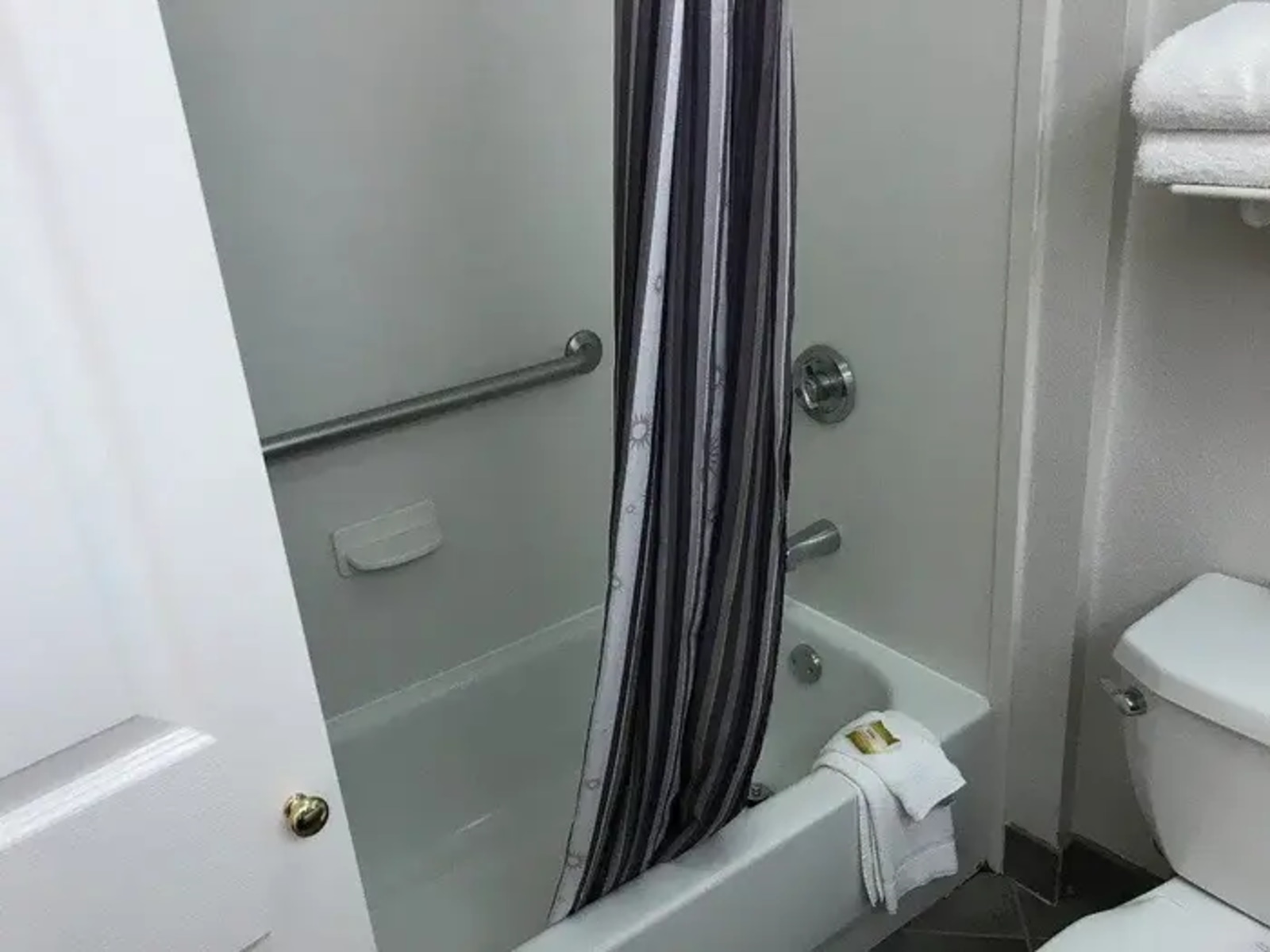 La Quinta Inn & Suites by Wyndham Raleigh