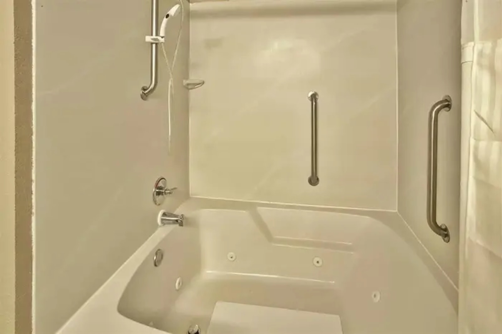 La Quinta Inn & Suites/New River Gorge National