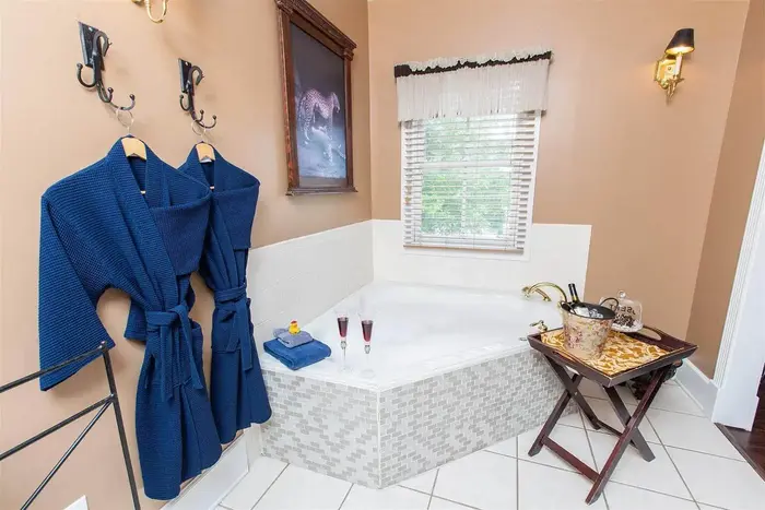 Carriage Way Centennial - Jacuzzi Suite in St. Augustine