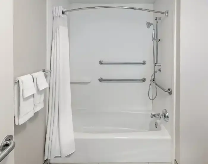 Holiday Inn Express & Suites Baton Rouge East