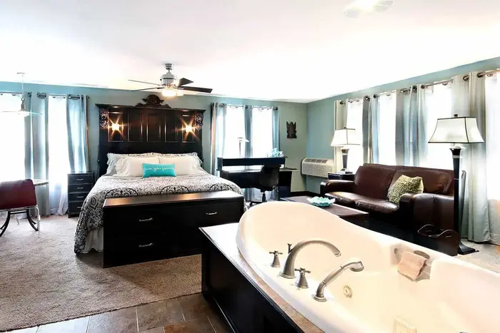 PrairieSide Suites Bed & Breakfast