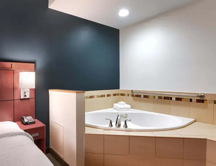 Courtyard by Marriott Lincoln Downtown