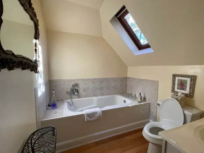 The Lion and The Rose Bed and Breakfast