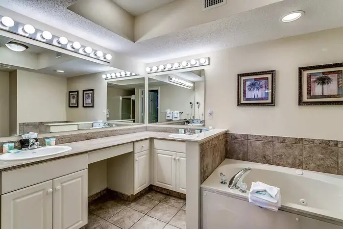 Island Vista Oceanfront Resort